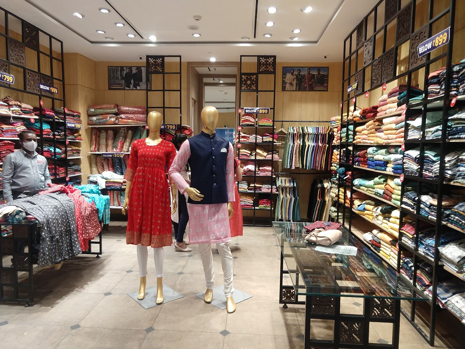 Seasons Mall mall view 3