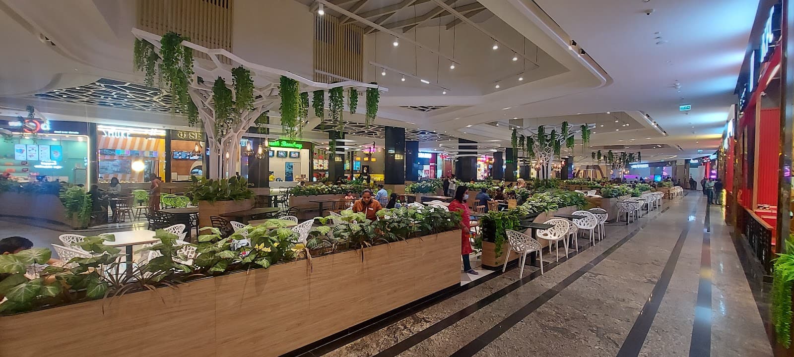 Phoenix Mall of the Millennium mall view 4