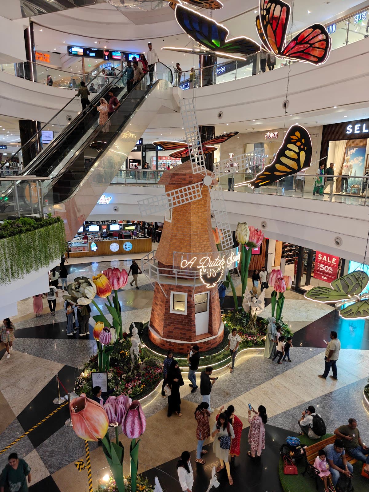 Phoenix Marketcity Pune in Pune