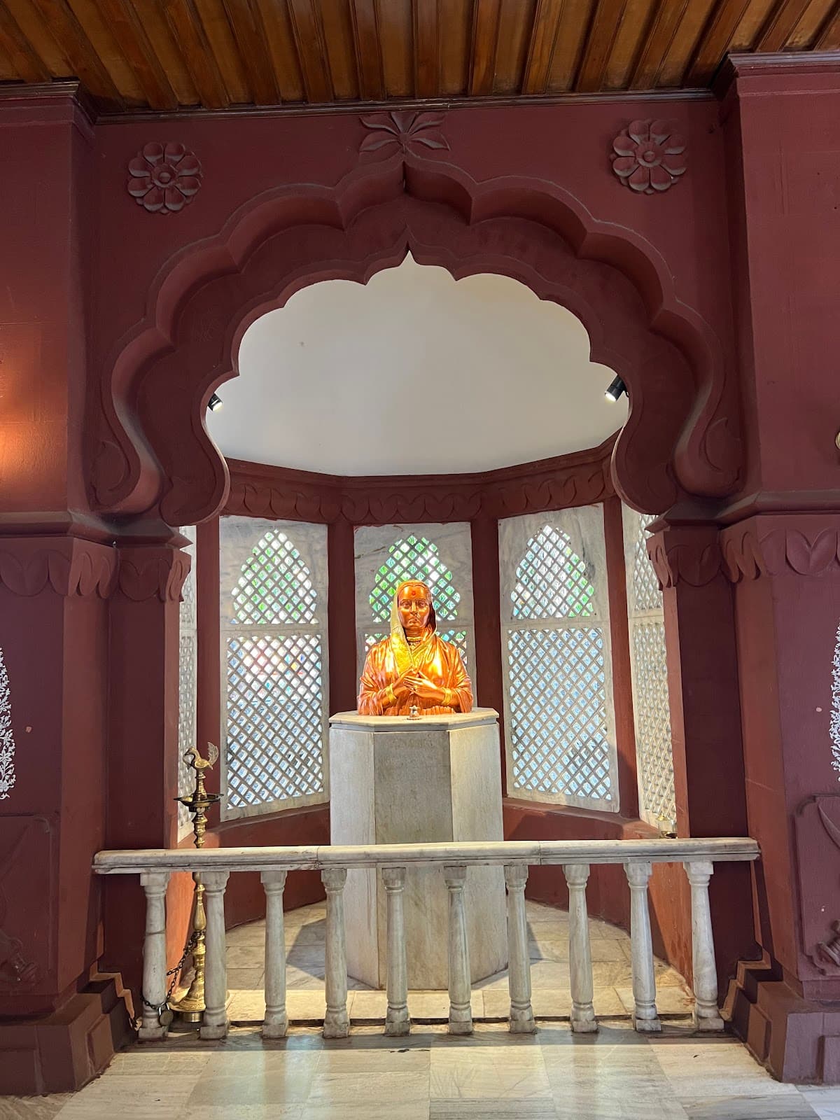 Lal Mahal and Jijamata Garden view 4