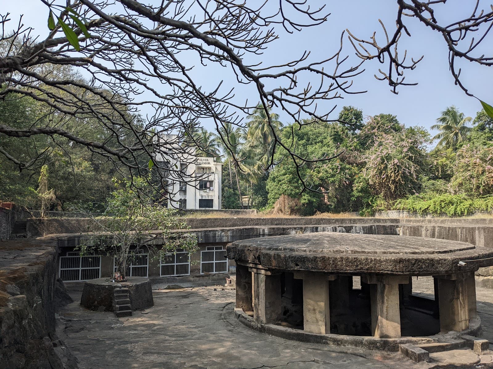 Pataleshwar Cave Temple view 2